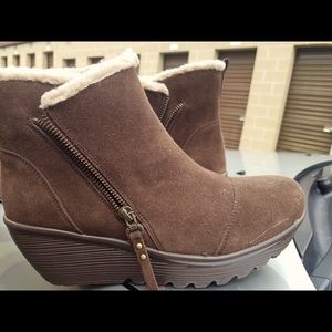Skechers brand booties